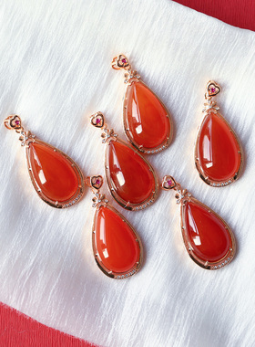 天然红玛瑙镀银托镶嵌水滴款吊坠