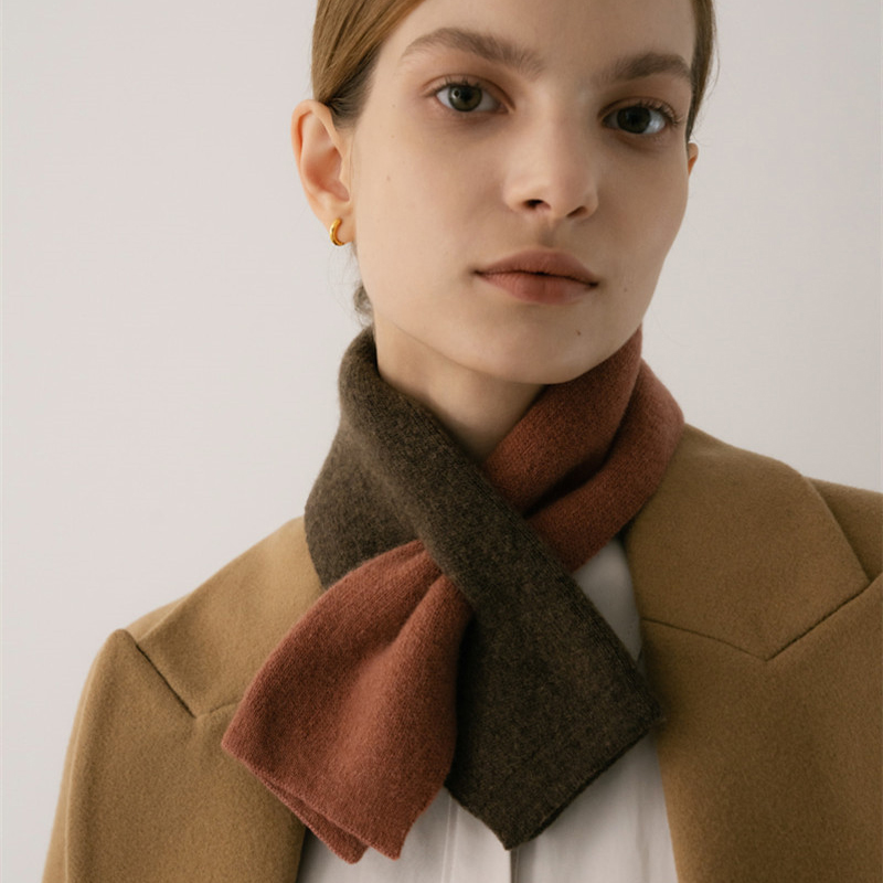 秋冬季纯羊绒围巾女短款保暖护颈百搭拼色穿孔拼色羊毛针织小围脖