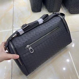 高品质单肩包新款2026男士编织斜挎包男真皮软皮手包商务休闲韩版