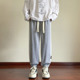 灰色