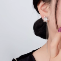 Милые длинные гипоаллергенные серьги с кисточками, коллекция 2021, со снежинками, серебро 925 пробы