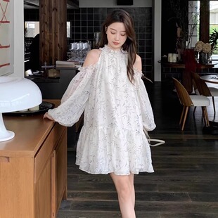 法式温柔风显瘦超好看A字短裙夏装复古小个子露肩长袖碎花连衣裙