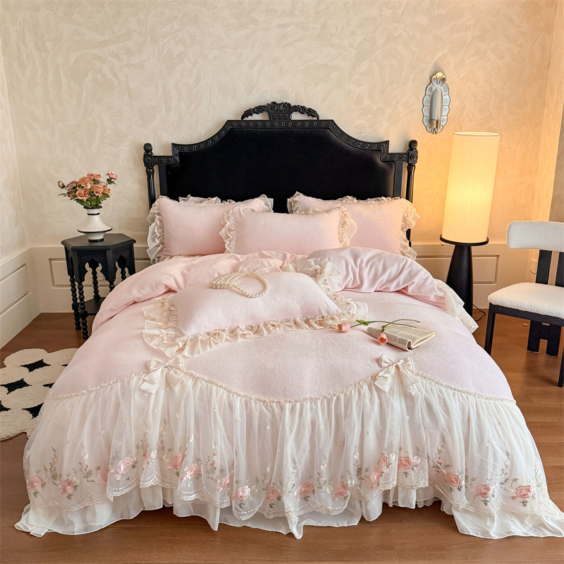 2025新款牛奶绒床裙款蕾丝刺绣四件套韩版法式公主风四件套