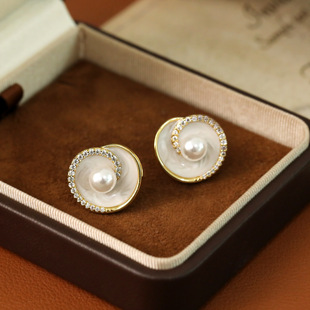 XKDDCT海洋风珠光蓝色海螺耳钉温柔奶油白甜美耳环超仙气质耳饰铜