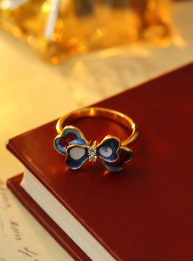 XKDDCT中古风小众设计感蝴蝶结滴