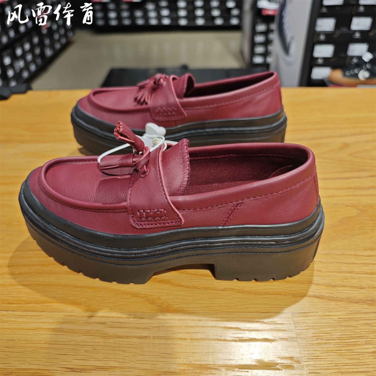 匡威女鞋乐福鞋圣诞A14708C