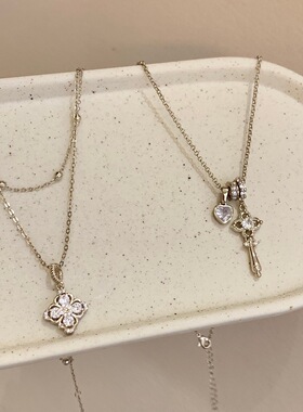 中古风咖啡金镶钻爱心钥匙项链女复古精致高级感双层四叶花锁骨链