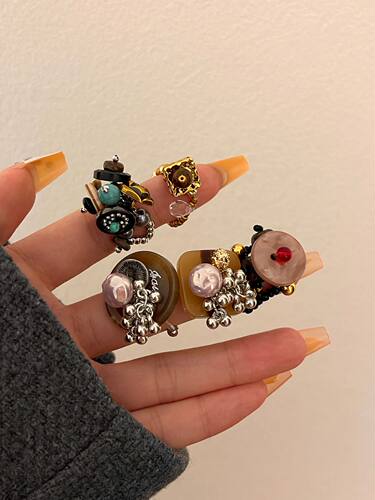 女金属复古风贝母纽扣戒指