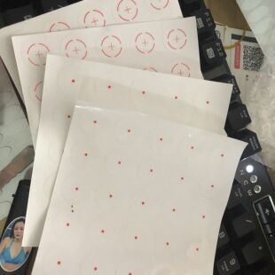闪狙瞬狙准星贴膜CF吃鸡绝地求生手机电脑游戏红点贴膜十字准心贴