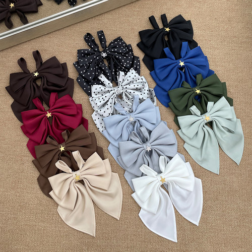 月野家搭配水手服小物