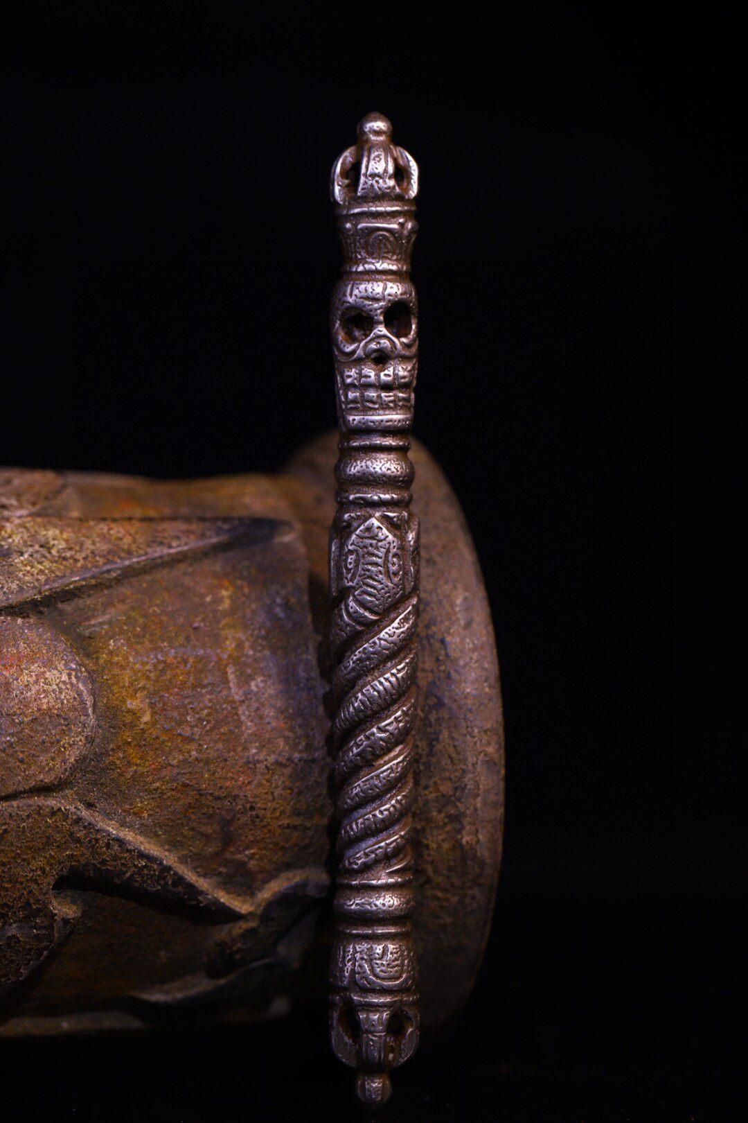 藏传天寒铁錾刻手工尸陀林金刚老法器杵撅佛堂居家用品摆件16cm