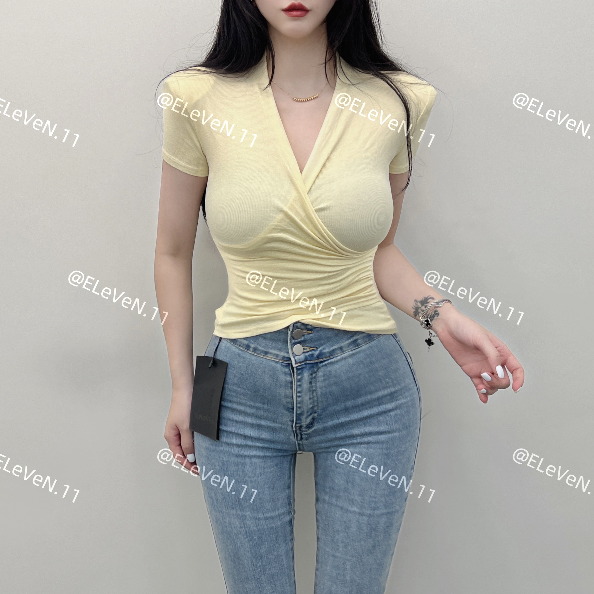 明媚鹅黄色上衣~Ju显身材甜欲交叉V领修身短袖T恤内搭打底衫夏女,女装/女士精品,T恤,淘宝优惠券,粉丝福利购,淘宝优惠卷