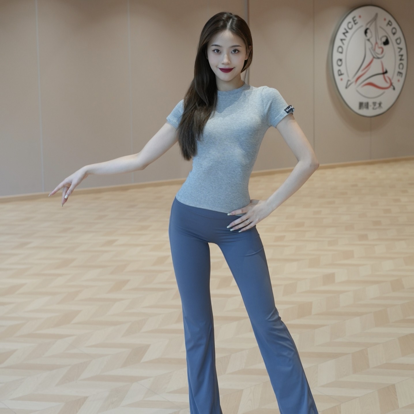 wendy舞服拉丁舞服新款练功服教课班服螺纹短袖上衣紧身微喇长裤