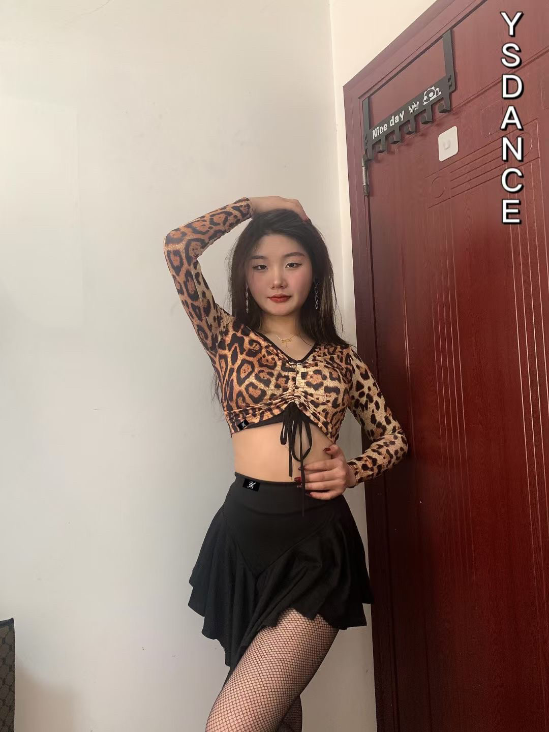 豹纹拉丁舞上衣春夏长袖绑带修身专业表演服成人练功服荷叶半身裙