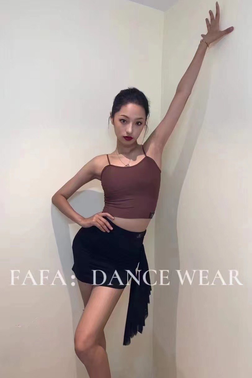 舞服摩登黑色白色修身美背U露背带胸垫吊带自带胸垫拉丁舞服成人