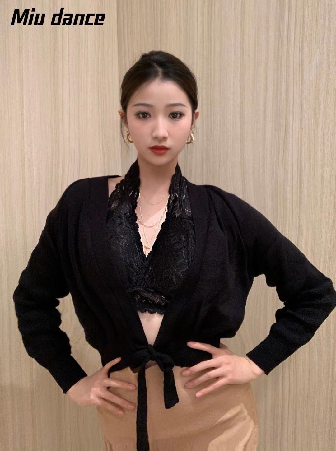 女式新款拉丁舞摩登练习跳舞上衣外披舞蹈长袖外搭外套毛衣系带