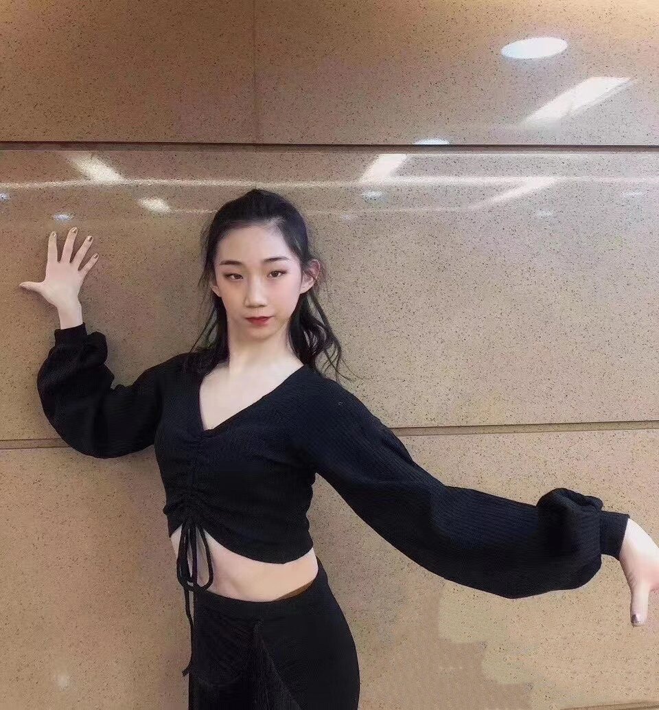 拉丁舞短款性感露脐灯笼艺考