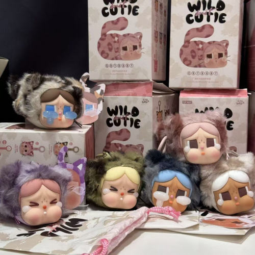 POPMART泡泡玛特 哭娃CRYBABY豹豹猫猫系列搪胶毛绒挂件盲盒礼物