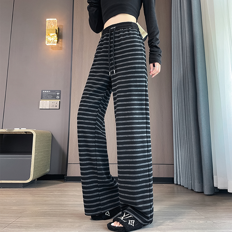 实拍2025秋季时尚高端条纹阔腿裤女爆款松紧腰显瘦显高拖地休闲裤