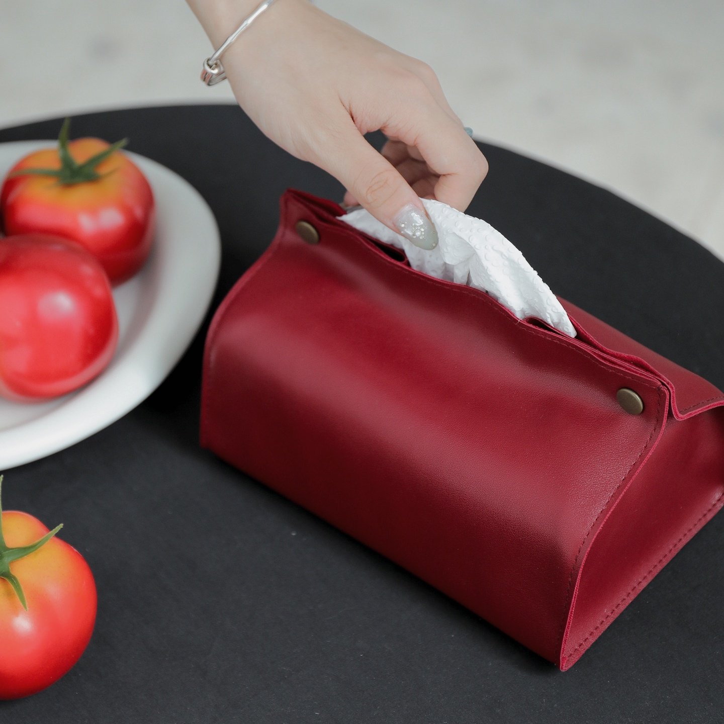 北欧轻奢环保皮餐客厅车载纸巾盒