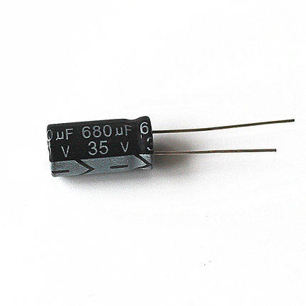 电解电容35V680UF