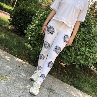 2025夏季欧洲站女裤韩国新款街拍印花手工彩绘印染牛仔裤狂域打底