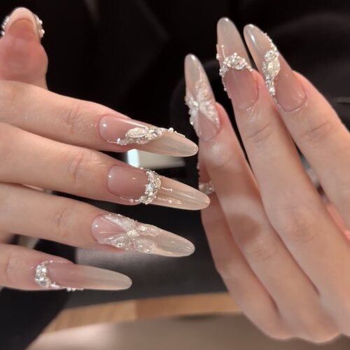 手工定制穿戴美甲长款白色裸色渐变立体蝴蝶手绘华子婚纱新娘夏天
