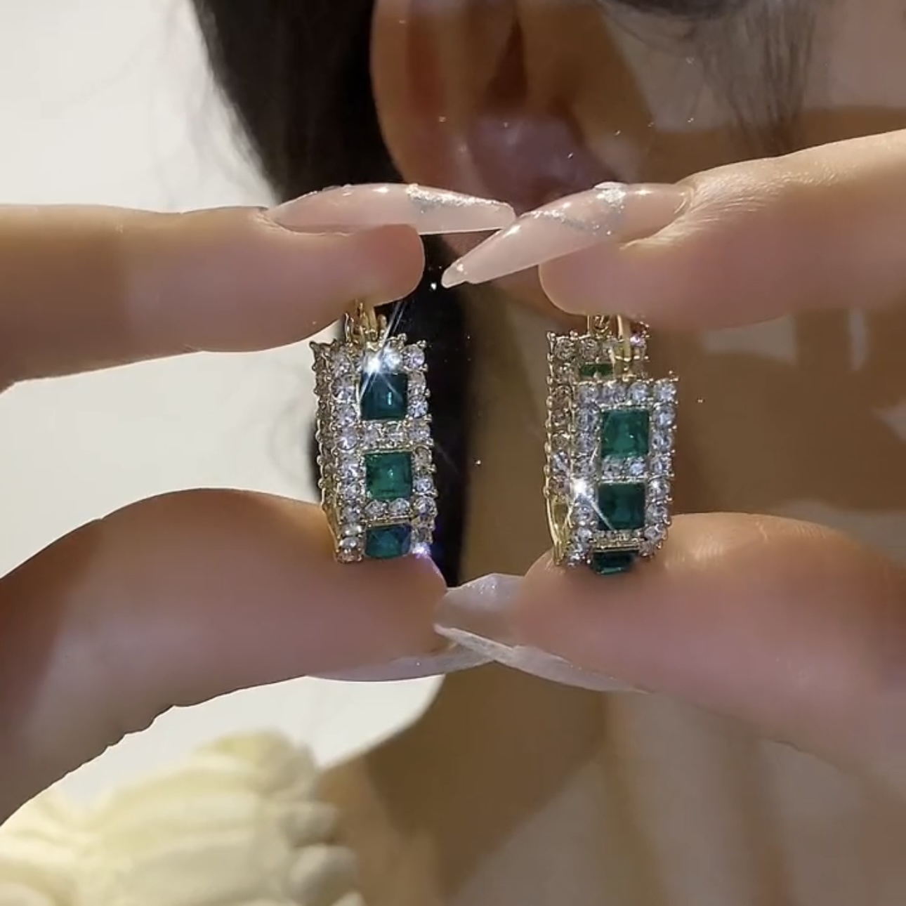 爆款青枝绿叶法式轻奢复古耳环