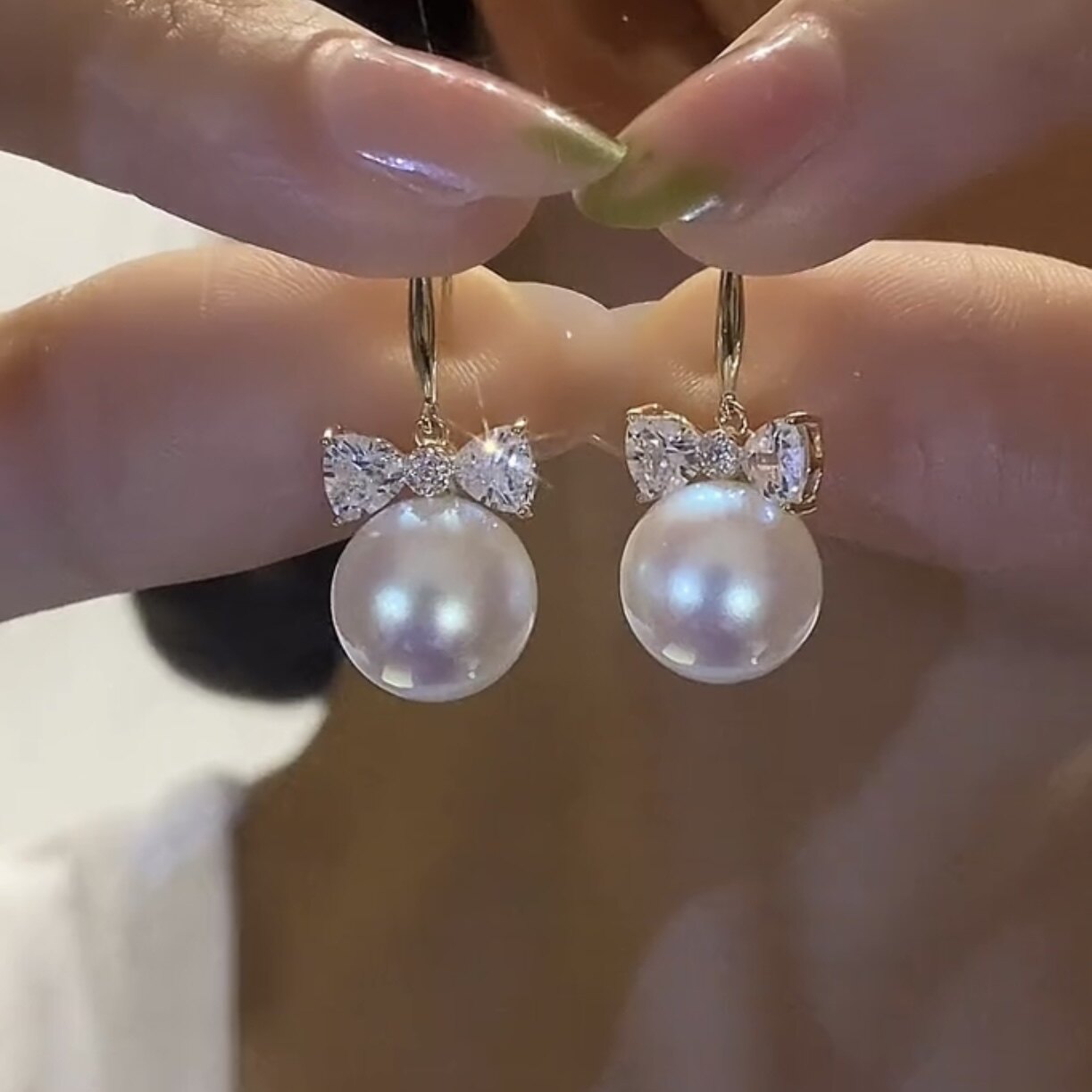 蝴蝶结白色珠珠耳扣耳环女新年喜庆红网红百搭耳饰2023新款气质