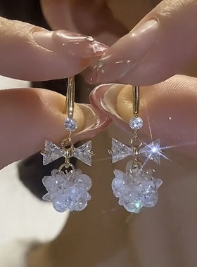 蝴蝶结白色冰花耳扣耳环女防丢设计感网红百搭耳饰银针新款防过敏