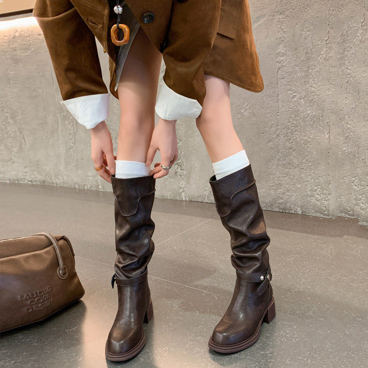 巴恩风皮带扣中筒靴女复古棕色褶皱显瘦堆堆靴女朋克感西部牛仔靴,运动/瑜伽/健身/球迷用品,广场舞鞋,淘宝优惠券,粉丝福利购,淘宝优惠卷