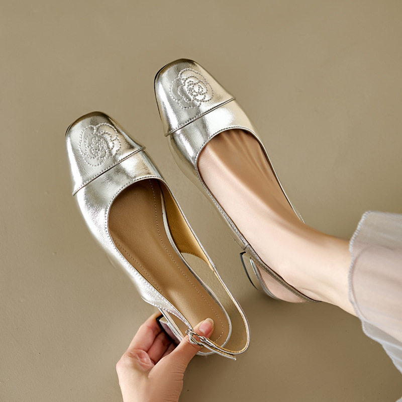 法式银色包头凉鞋女夏季新款中跟粗跟后空单鞋真皮大码女鞋41一43,女鞋,马丁靴,淘宝优惠券,粉丝福利购,淘宝优惠卷