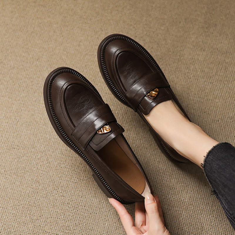 真皮英伦风小皮鞋一脚蹬乐福鞋女2025新款春秋平底豆豆鞋法式单鞋