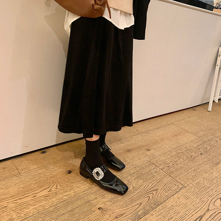 真皮早春洋气配裙子淑女漆皮法式方扣亮皮单鞋女玛丽珍日系小皮鞋