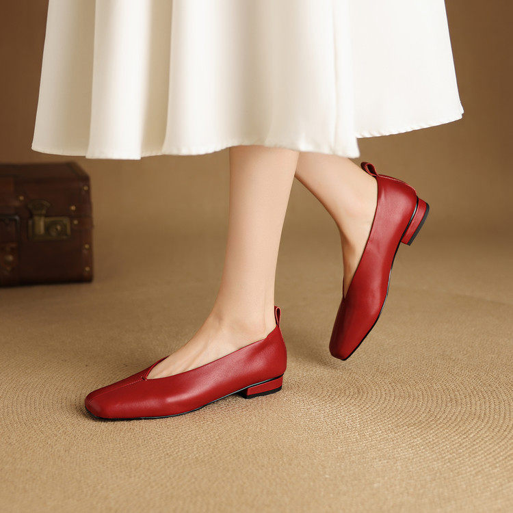巨软~方头浅口单鞋女春秋真皮平底软底豆豆鞋红色奶奶鞋小皮鞋,运动/瑜伽/健身/球迷用品,广场舞鞋,淘宝优惠券,粉丝福利购,淘宝优惠卷