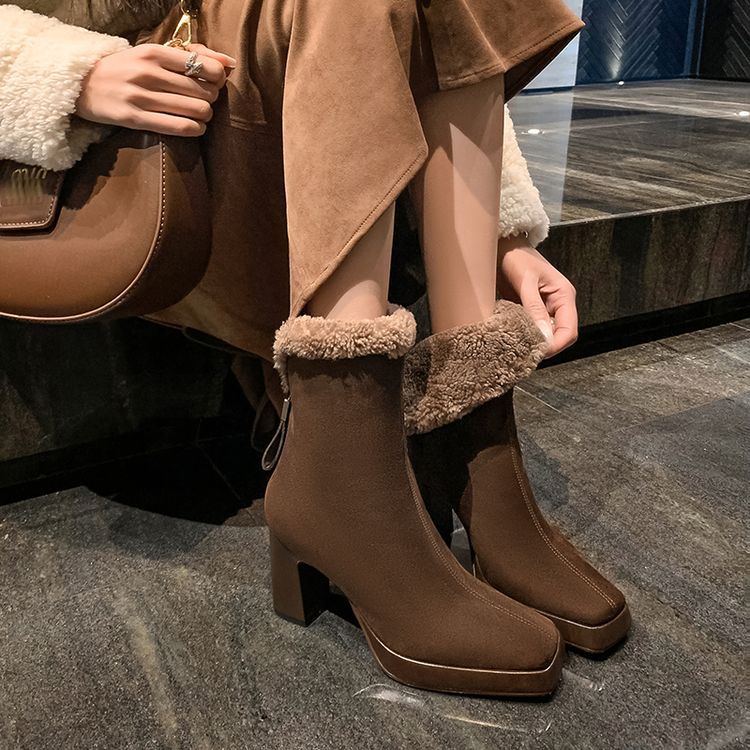 短靴子女方头超高粗跟磨砂2024新款秋冬今年流行的超火加绒棕黑色