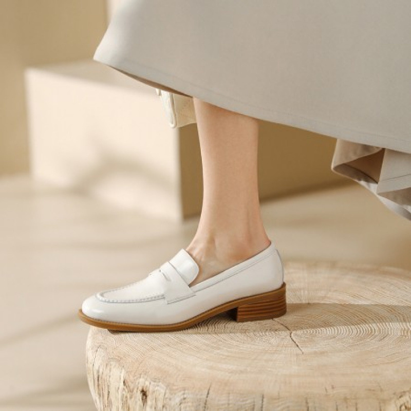 法式2025春秋新款英伦风平底乐福鞋真皮一脚蹬粗跟小皮鞋时尚单鞋