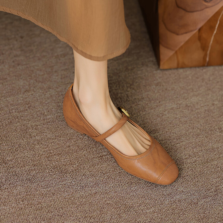 一字扣带玛丽珍单鞋法式低跟百搭浅口女鞋春秋新款真皮方头小皮鞋