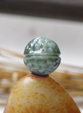 新疆和田玉籽料蓝调沙枣青核桃珠