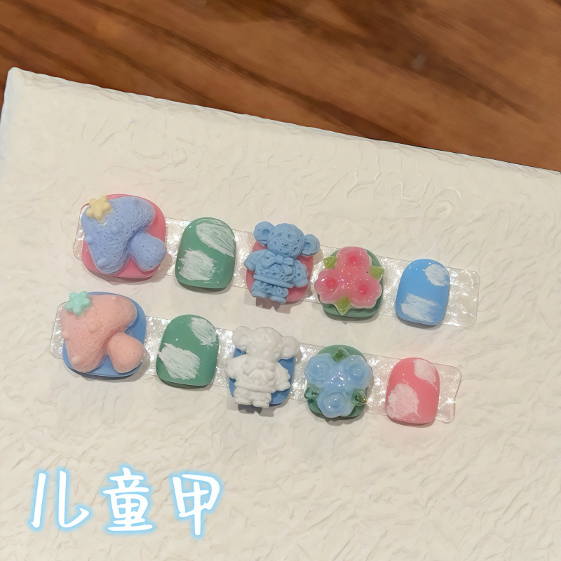 儿童穿戴甲可爱风卡通小熊蘑菇