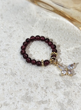 希山原创天然石粉水月光弹力戒指女高级感森系公主风雪花鱼尾吊坠