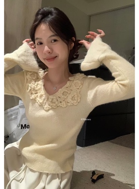 METWO 花花边领毛衣女秋冬软糯糯百搭圆领宽松套头慵懒外穿针织衫