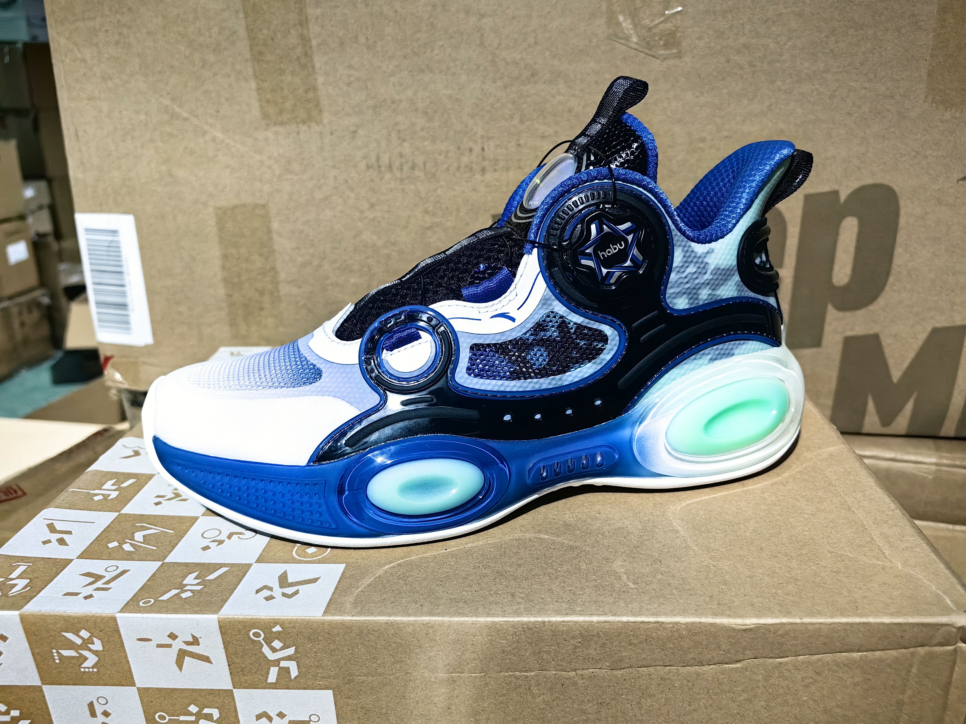 安踏儿童24夏异形3.0篮球鞋冰丝网面透气防滑耐磨纽扣鞋312421120