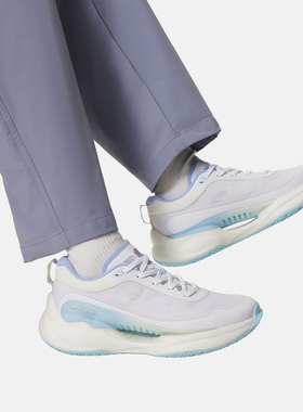 李宁运动潮流系列女子潮流休闲鞋轻盈软弹运动鞋AGLU050-B品