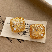 轻奢小众镂空网格耳钉金色镶钻立体几何方形耳环耳饰2026新款 女潮