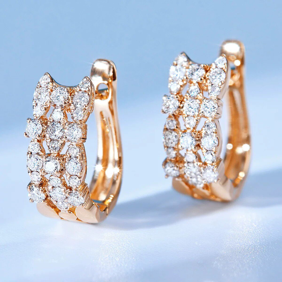 喜钻 星辰群镶钻石耳环女玫瑰18K金耳扣正品天然真钻钻石耳钉