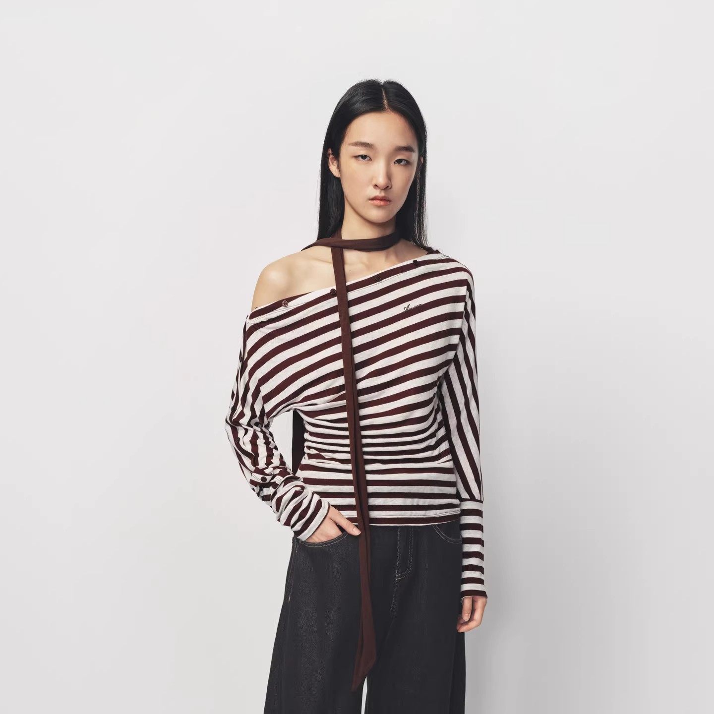 【现货】AVVENN一字肩咖白条纹撞色印花宽松长袖T恤,女装/女士精品,T恤,淘宝优惠券,粉丝福利购,淘宝优惠卷