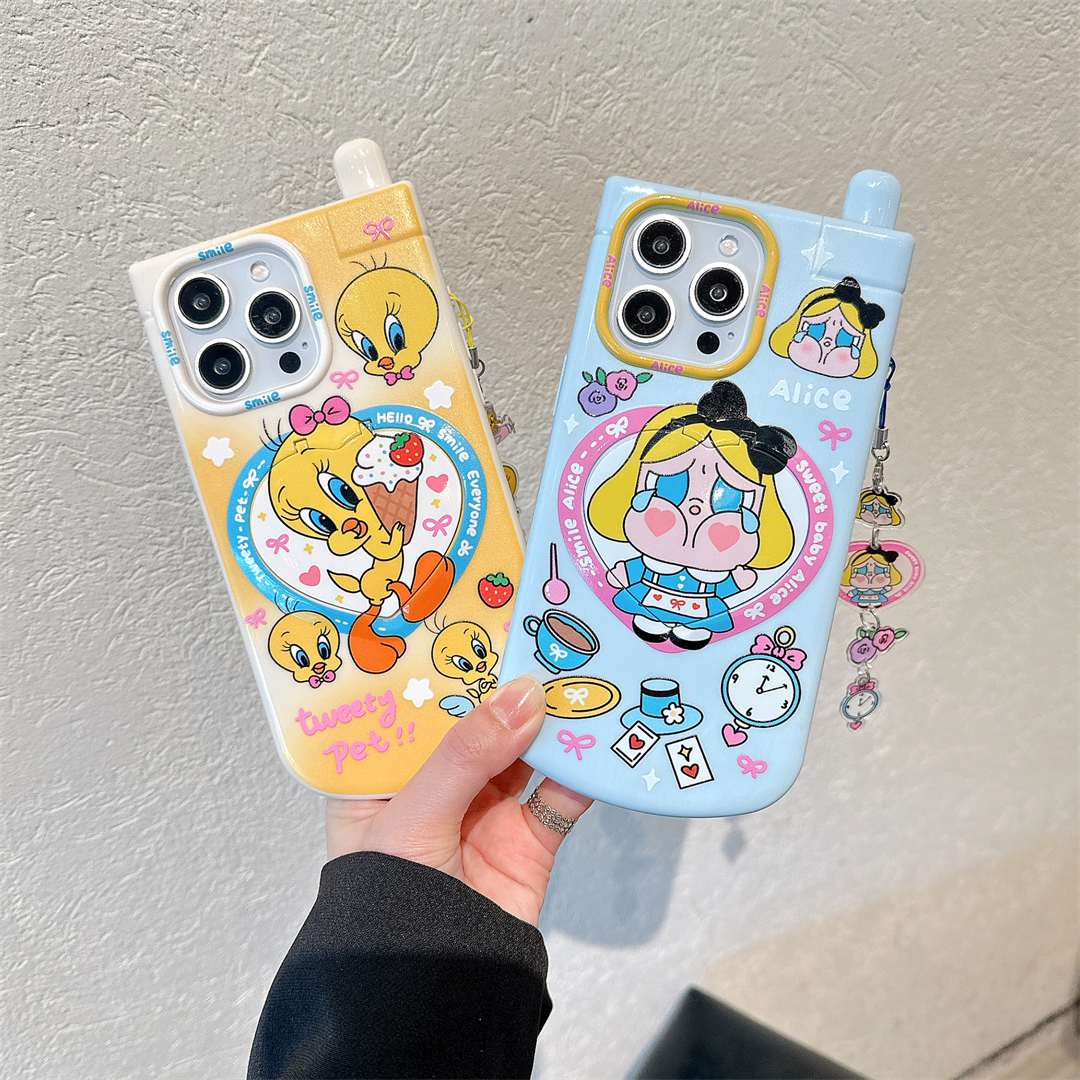 卡通愛麗絲哭娃崔迪掛件適用iphone16pro手機(jī)殼蘋果16新款15創(chuàng)意電話14pro女款13超火15promax全包防摔保護(hù)套