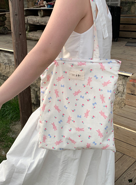 LU工作室小众兔子碎花布袋设计师百搭大容量单肩帆布包韩系包包女