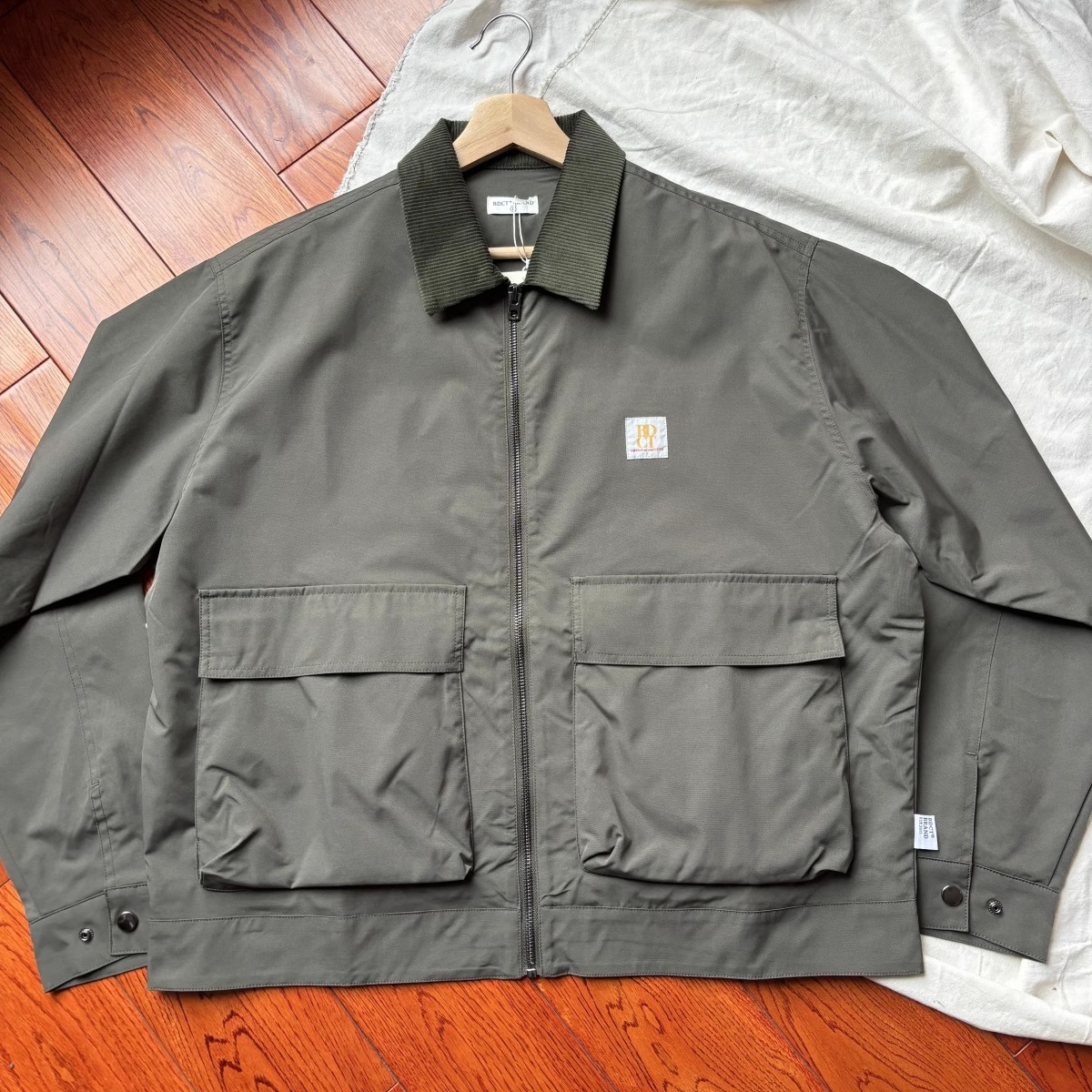 复古翻领！灯芯绒领子宽松版简约男女时尚休闲春秋薄款夹克外套